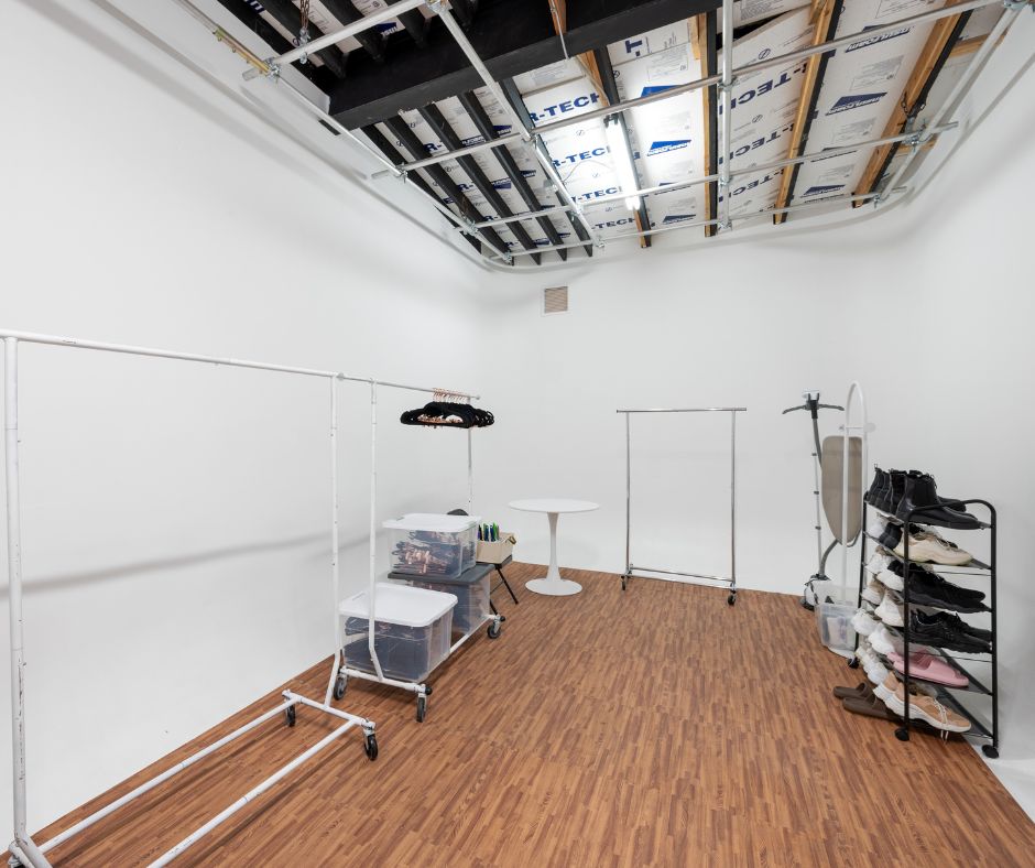 10 5369 West Pico Boulevard lower unit wardrobe room
