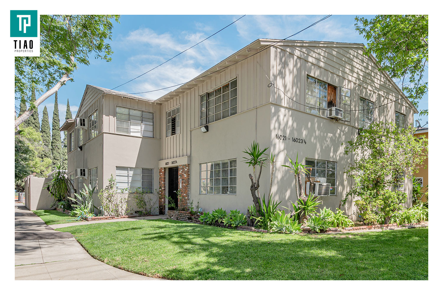 Exterior of 16021 Victory Blvd