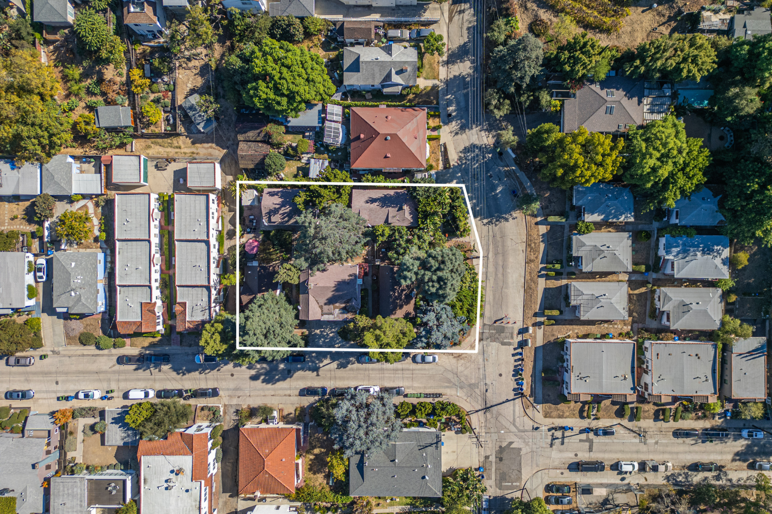 17 2106 Valentine St overhead drone shot