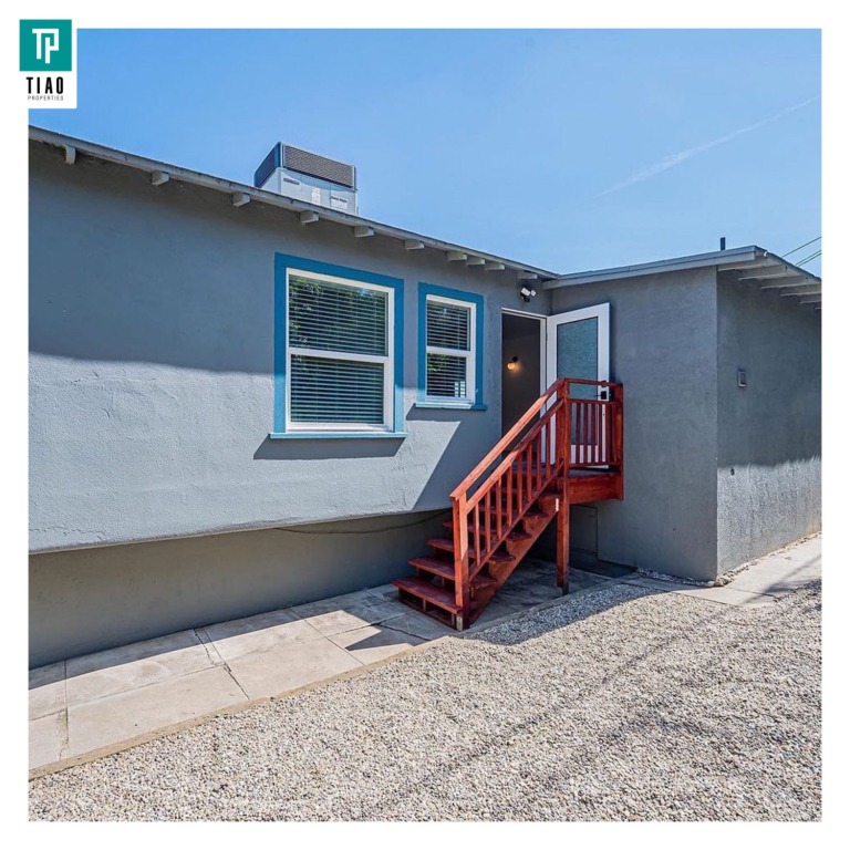 201 S Park View St.