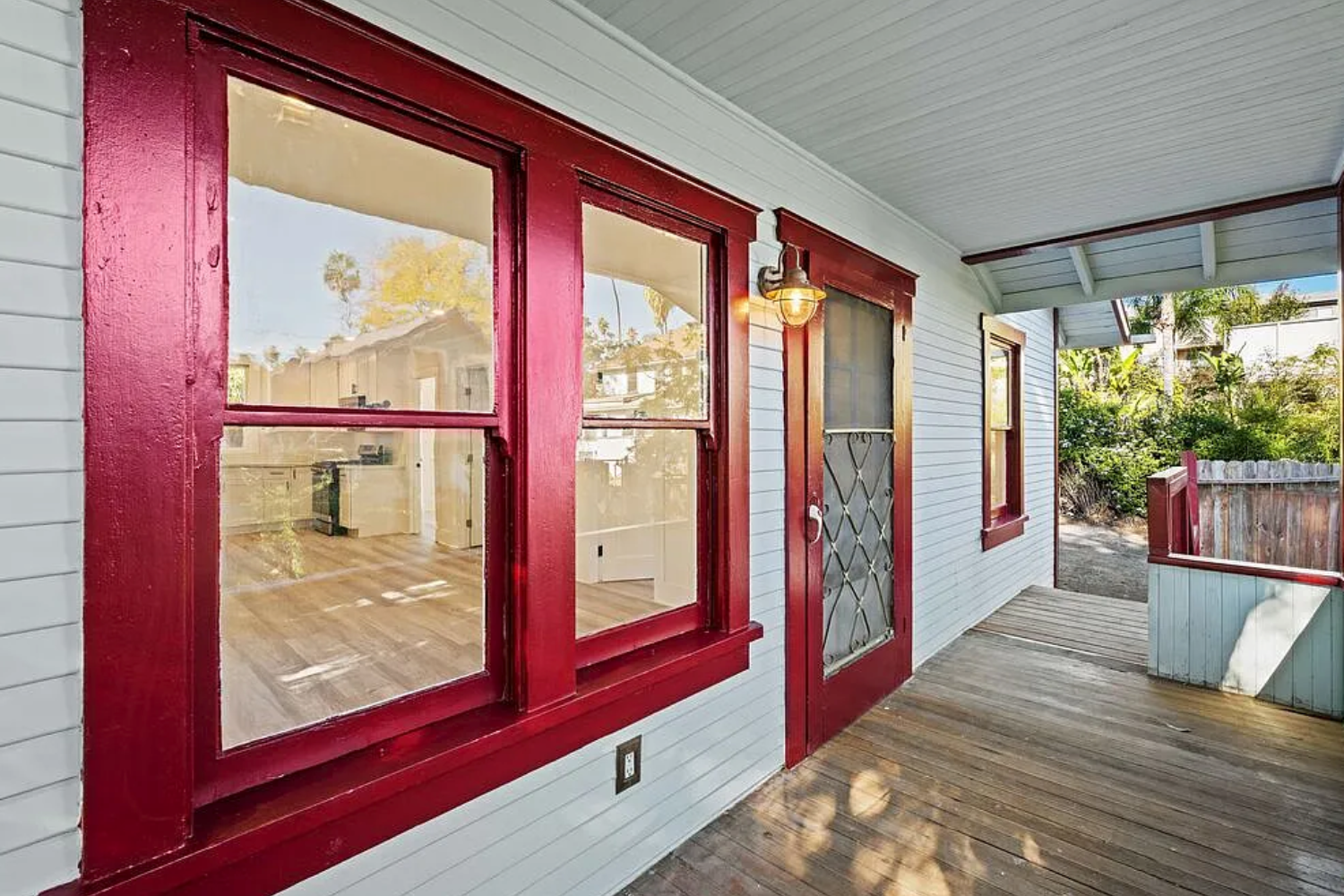 4 354 N Avenue 57 in Highland Park front door
