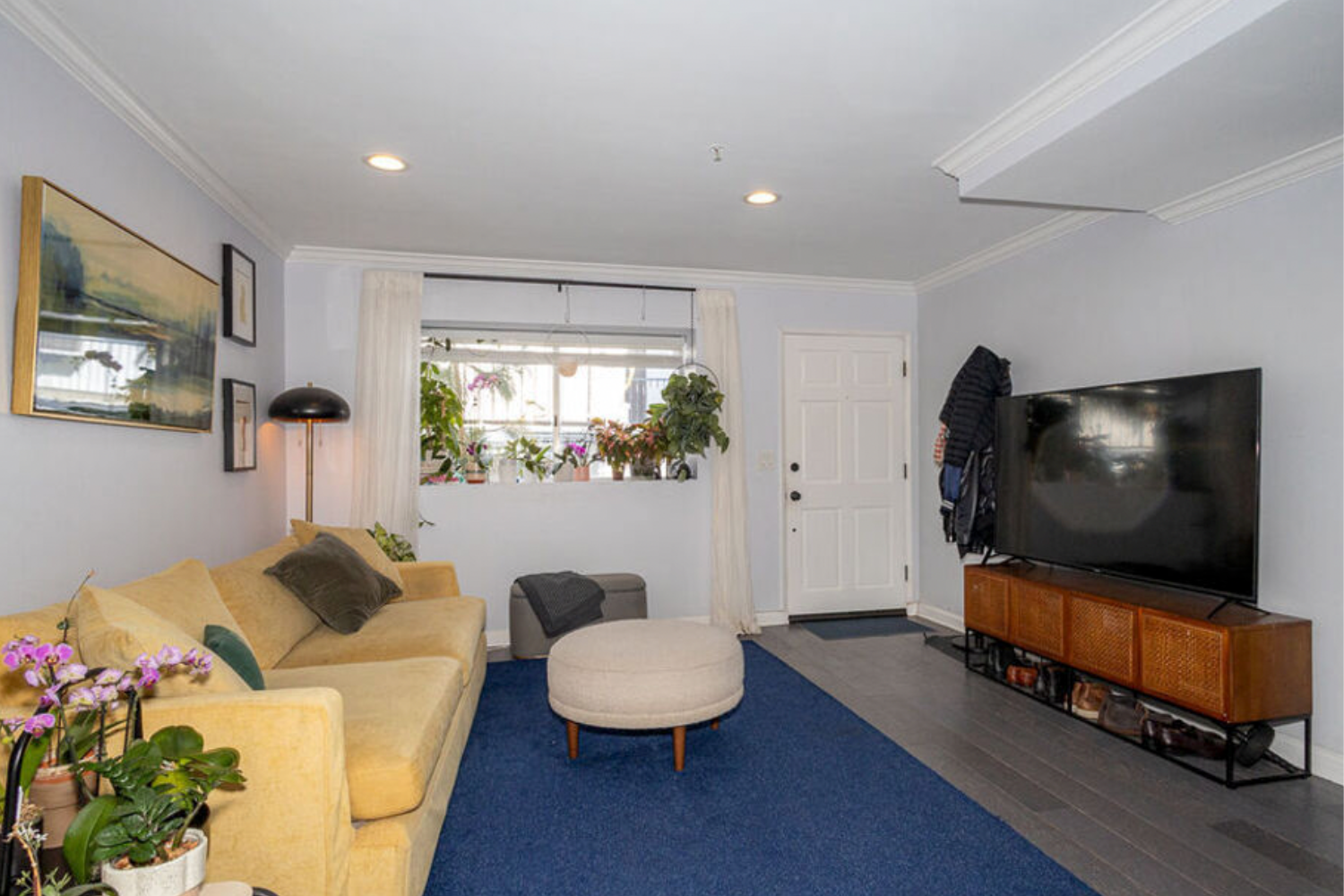 Living room at 611 Mound Avenue #E in South Pasadena
