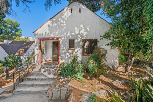 1517 Baxster exterior