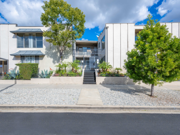 8635 Cashio St front of building