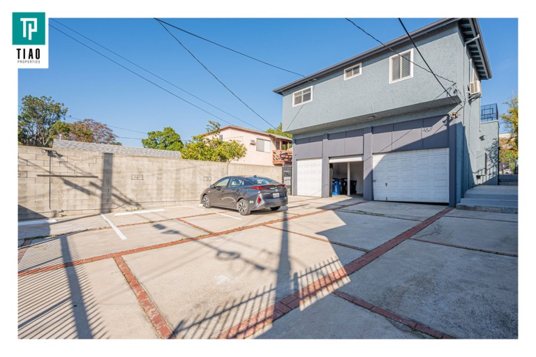 619 N La Fayette Park Pl