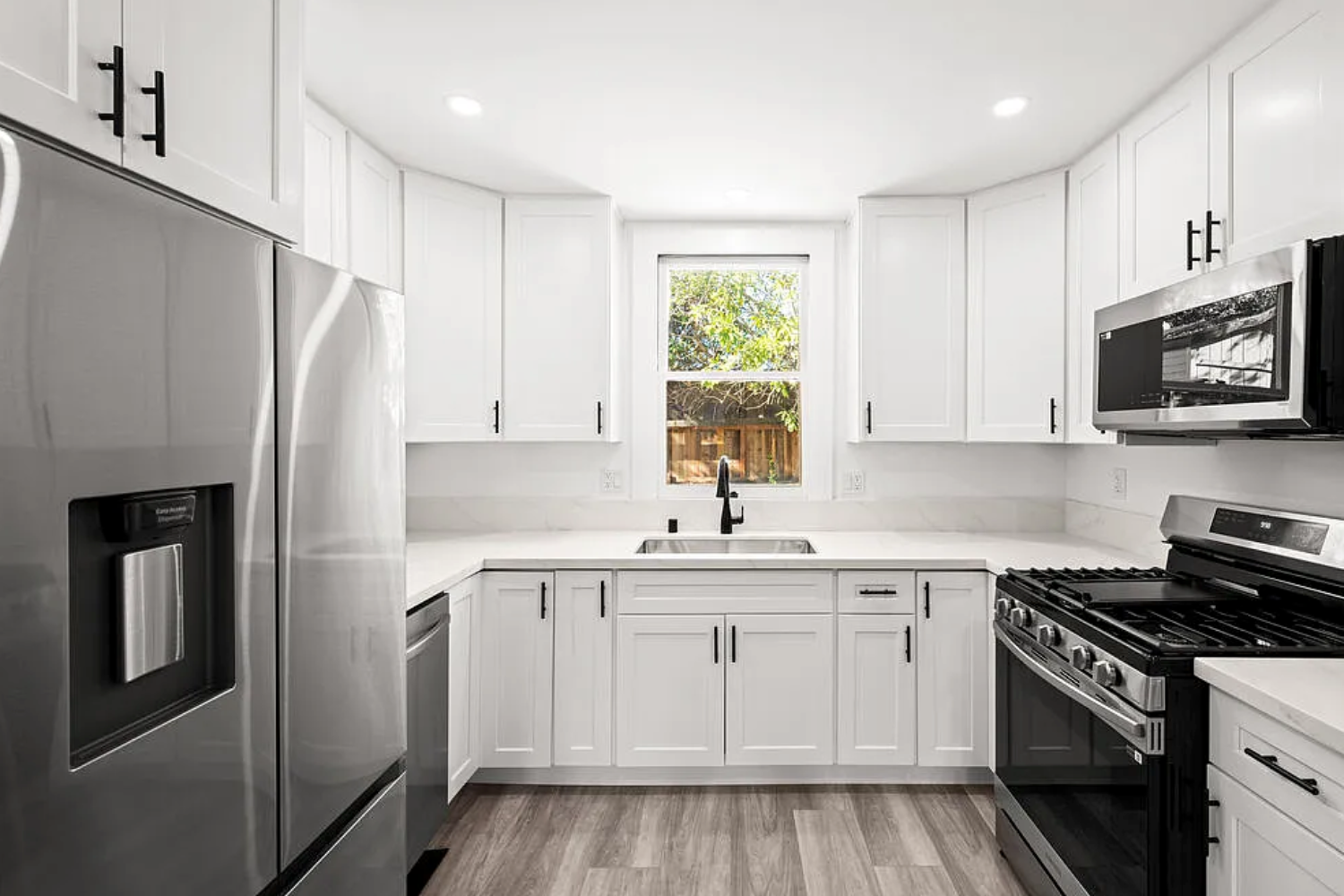 8 354 N Avenue 57 in Highland Park kitchen