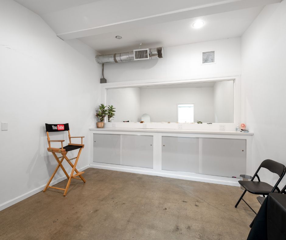 9 5369 West Pico Boulevard lower unit makeup room