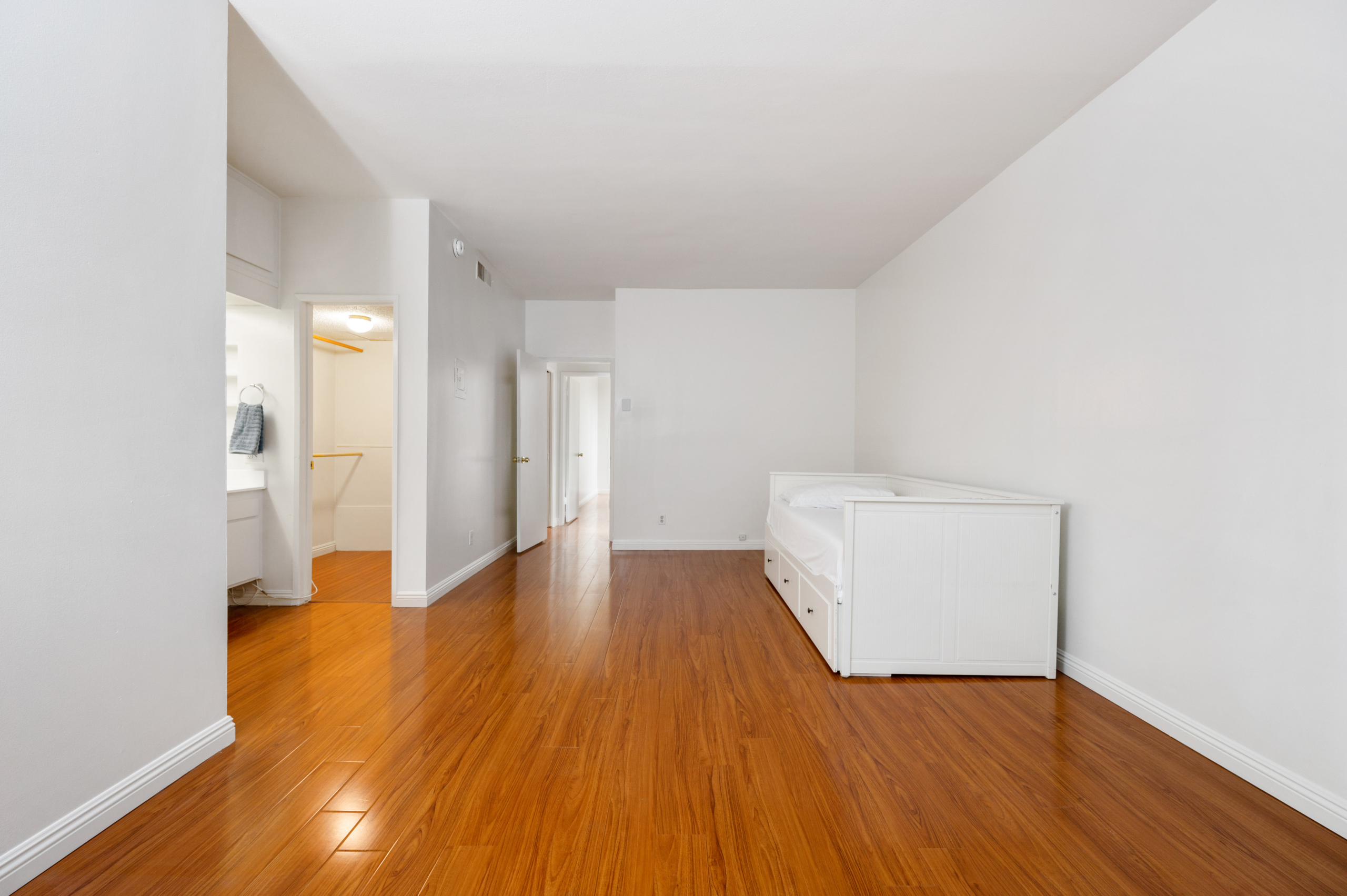 Bedroom of of 440 Veteran Ave #307 Westwood