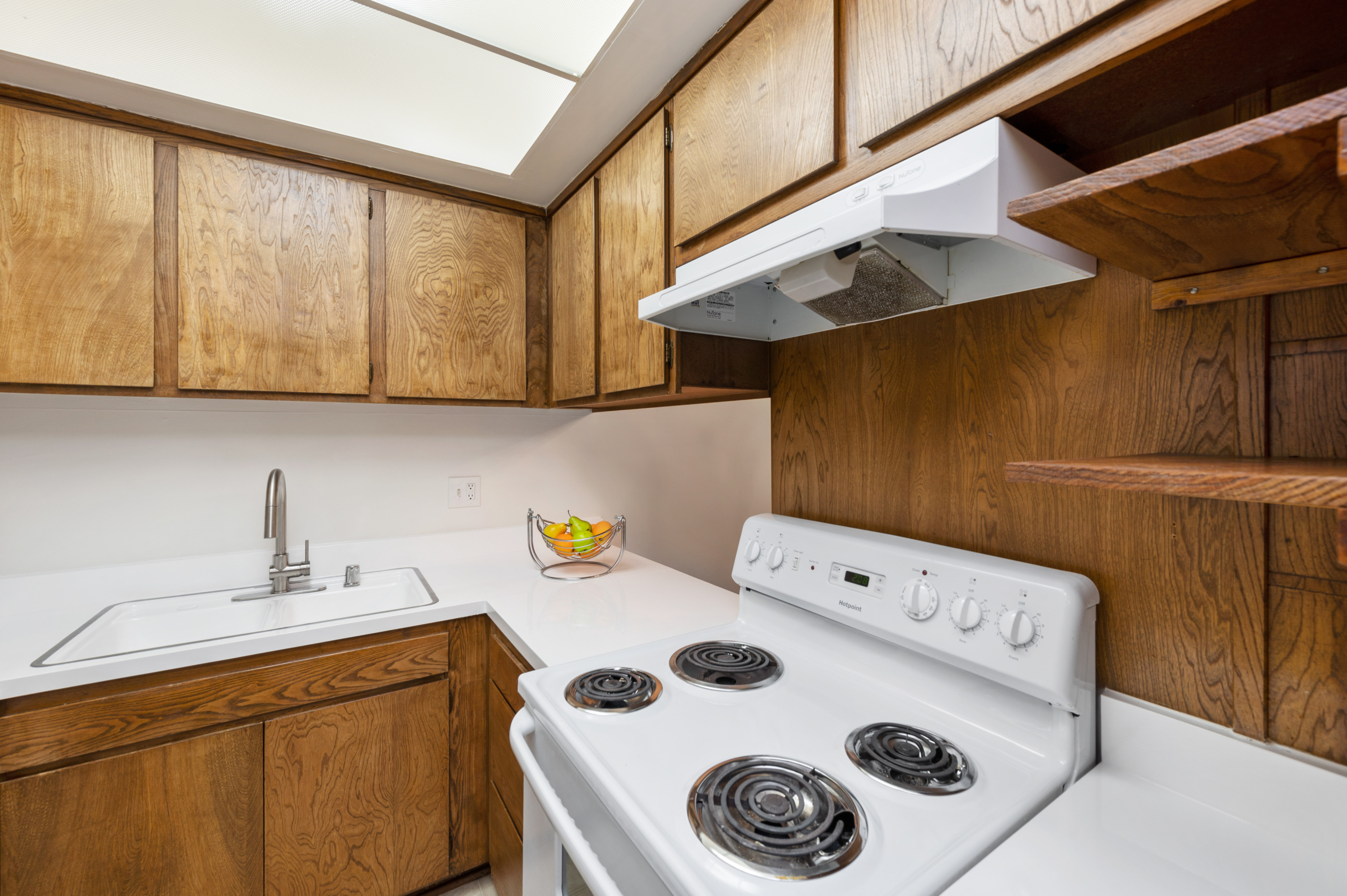 Kitchen of of 440 Veteran Ave #307 Westwood