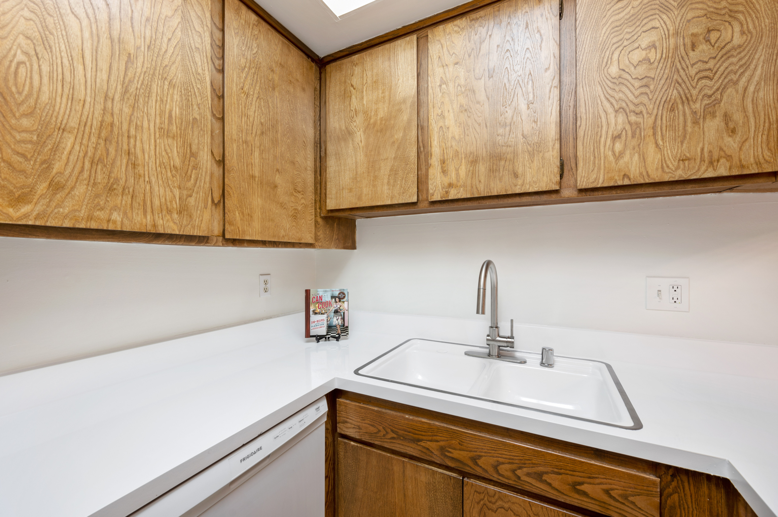 Kitchen of of 440 Veteran Ave #307 Westwood