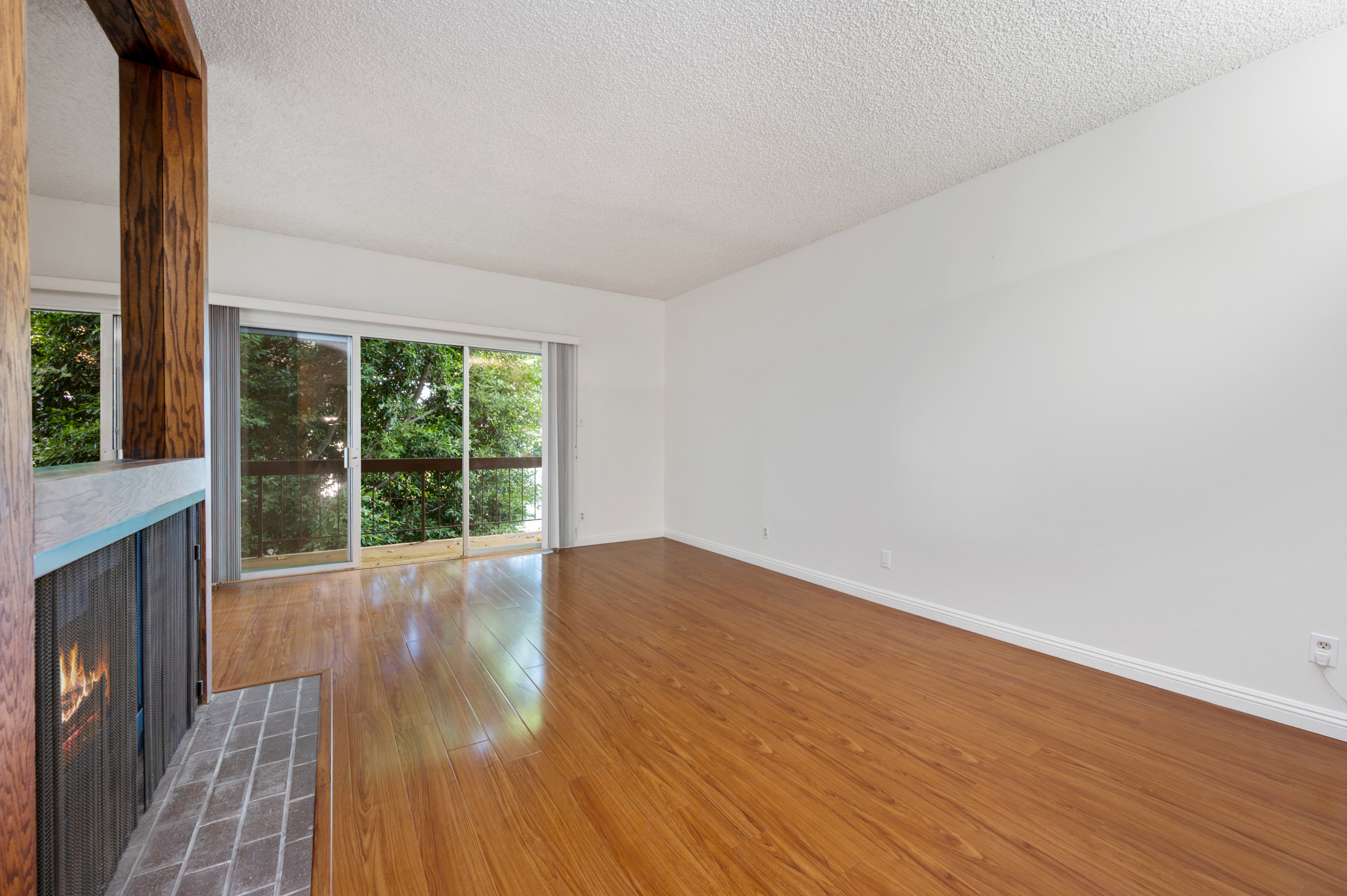 Living room of of 440 Veteran Ave #307 Westwood