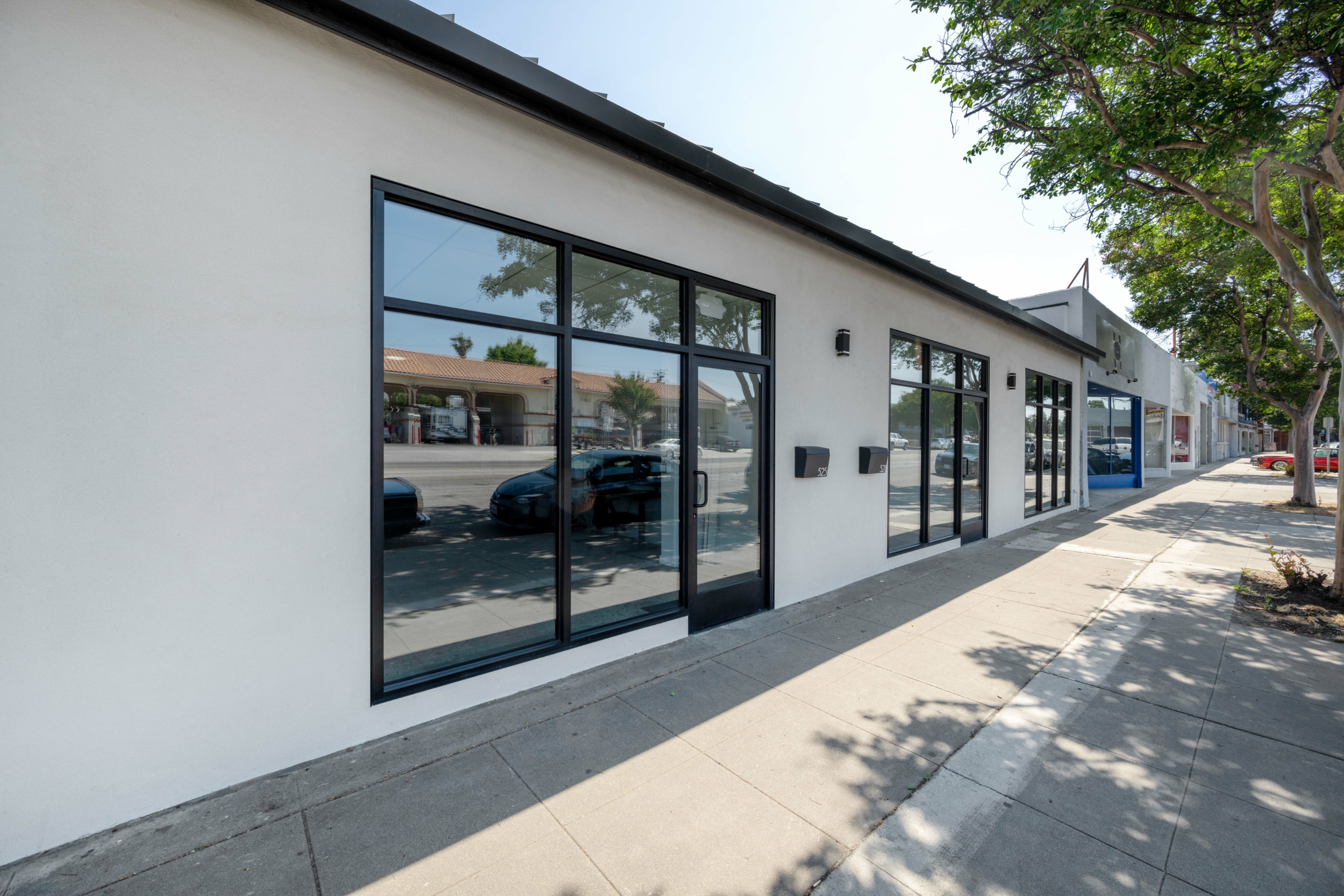 521 S Victory Blvd Burbank CA 91502