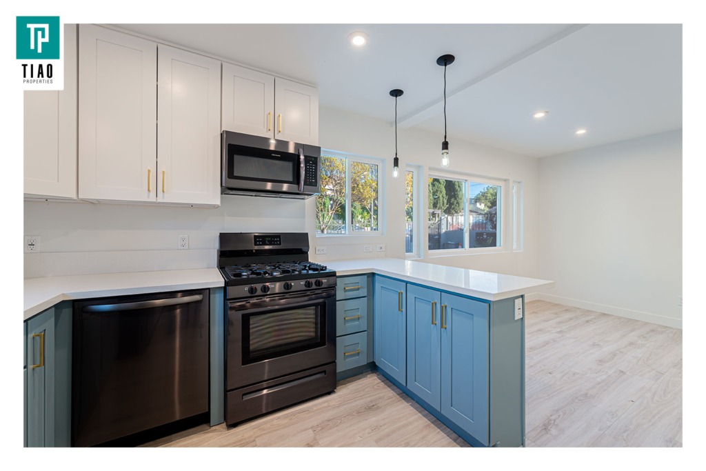 Kitchen - 619 N La Fayette Park Place Los Angeles